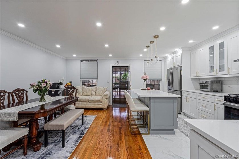 Beautiful Diamond Condition 2 Family Home In The Heart Of The - photo 5