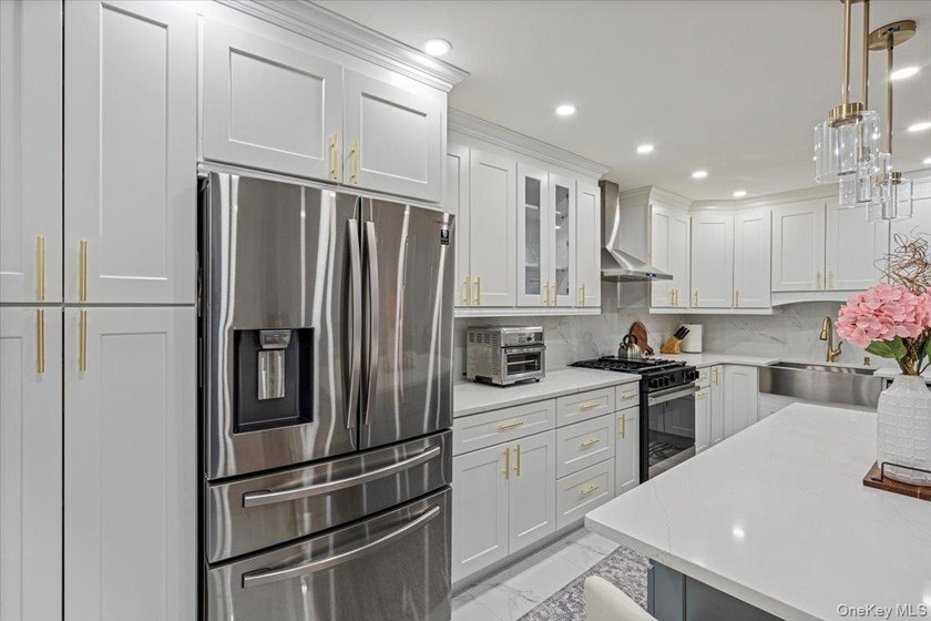 Beautiful Diamond Condition 2 Family Home In The Heart Of The - photo 9