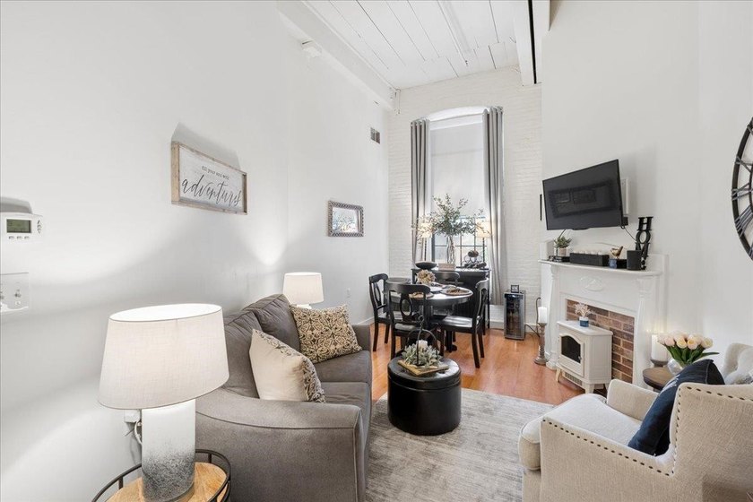 The key to homeownership starts with this stunning - photo 9