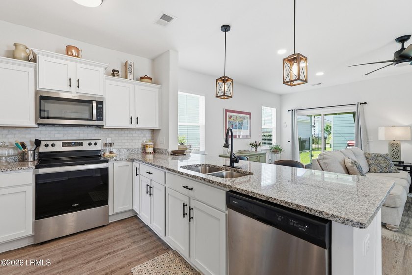Nice price reduction for this 5 year-old well maintained home - photo 4