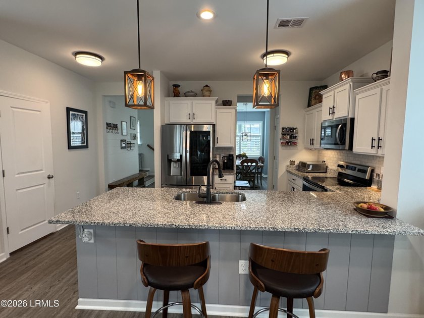 Nice price reduction for this 5 year-old well maintained home - photo 9