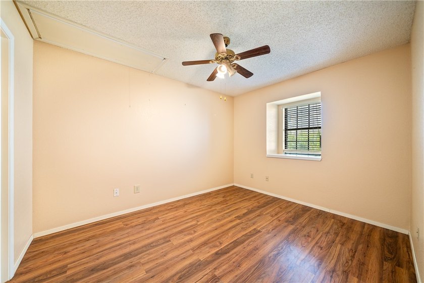Welcome to The Mansions! This charming 2 bedroom, 2 full - photo 21
