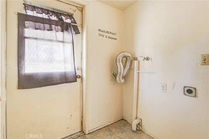 Located in the desirable 55+ Sun City Civic Association, this - photo 12