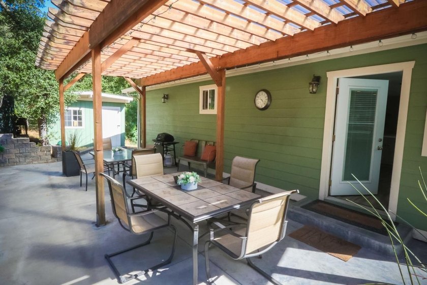 Welcome to your serene oasis in Scotts Valley! This charming - photo 17