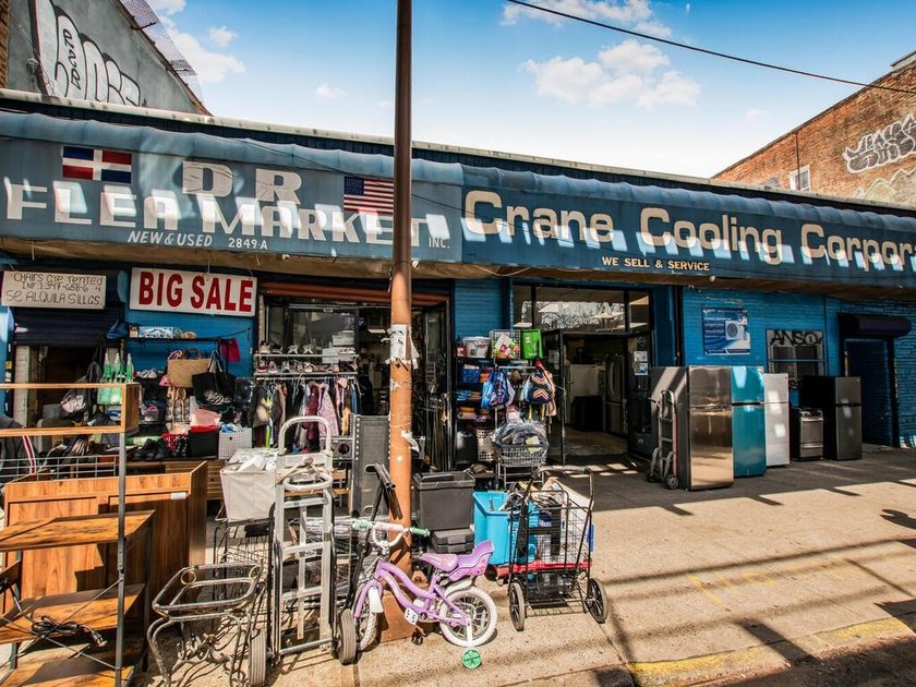 Massive Opportunity to own over 6,628 of retail space in the - photo 6