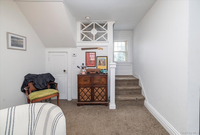 Welcome to this cozy 1-bedroom, 1.5-bathroom bungalow located in - photo 7