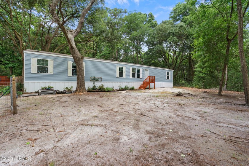 Experience the versatility of this unique Lady's Island property - photo 2