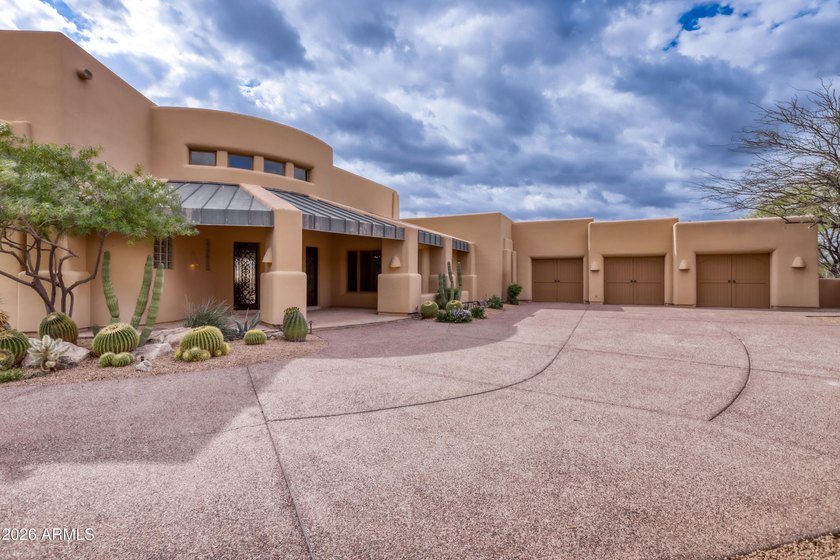 Exceptional estate offering refined desert luxury in guard-gated - photo 4