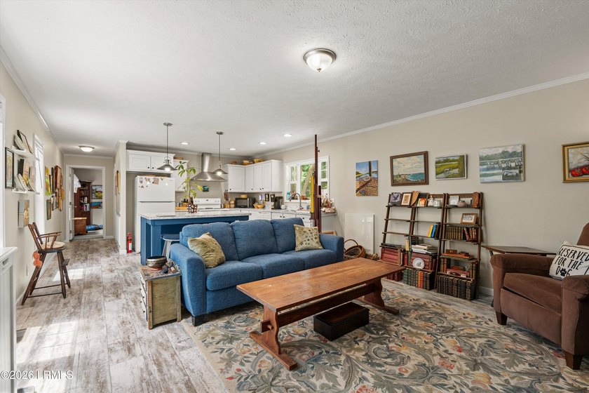 Experience the versatility of this unique Lady's Island property - photo 8
