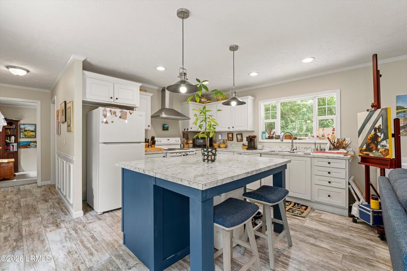 Experience the versatility of this unique Lady's Island property - photo 9