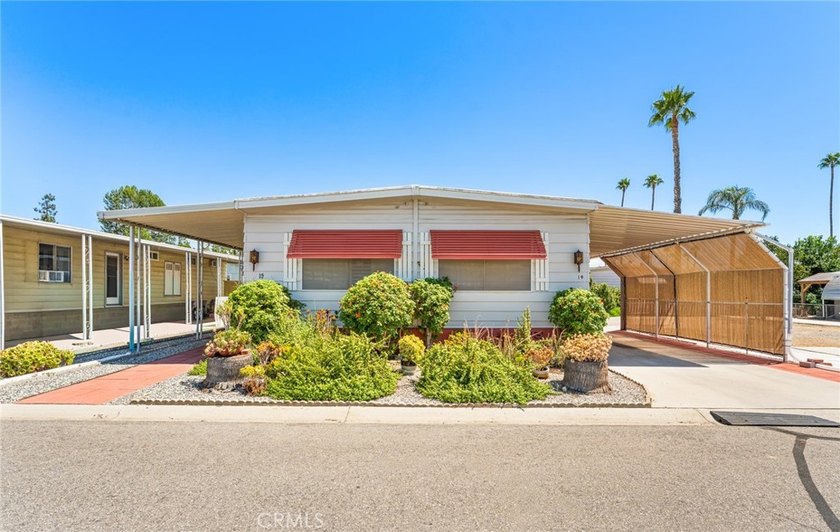 Price Improvement! Seller is Motivated! Step into your dream - photo 2