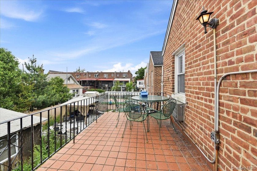 2 family Brick Semi attached Ideally located in Pelham Gardens - photo 8