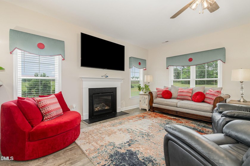 Up to 4,000 in closing cost with acceptable offer. Beautifully - photo 16