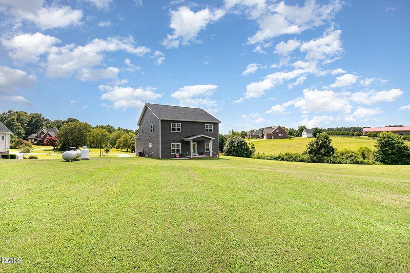 Up to 4,000 in closing cost with acceptable offer. Beautifully - photo 28
