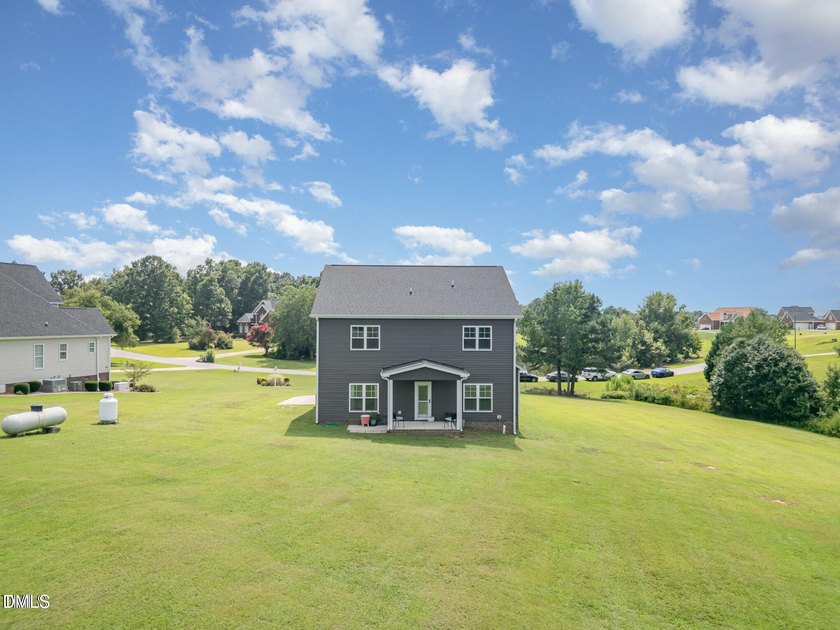 Up to 4,000 in closing cost with acceptable offer. Beautifully - photo 30