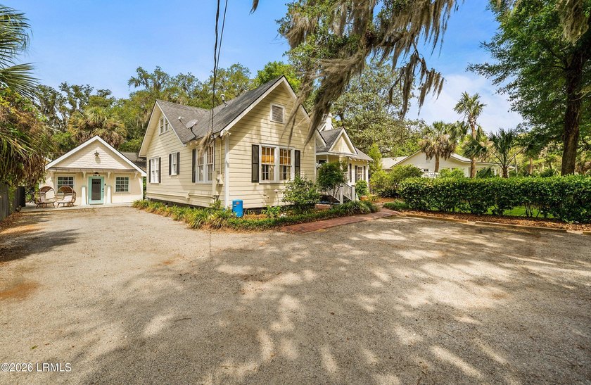 Discover a rare opportunity to own a beautiful 4 bedroom, 4 bath - photo 2