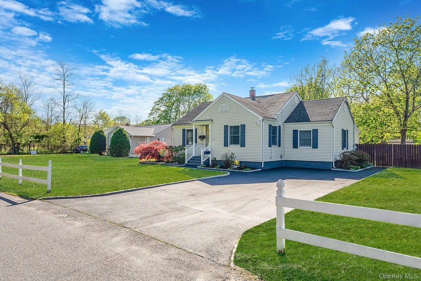 Check out this 3-bedroom ranch in East Patchogue. Home features - photo 10