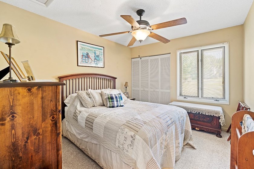LAKEFRONT TOWNHOME WITH SPACE, VIEWS, AND UNMATCHED CONVENIENCE - photo 14