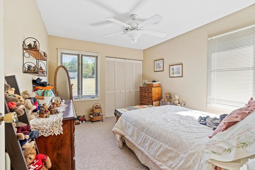 LAKEFRONT TOWNHOME WITH SPACE, VIEWS, AND UNMATCHED CONVENIENCE - photo 15