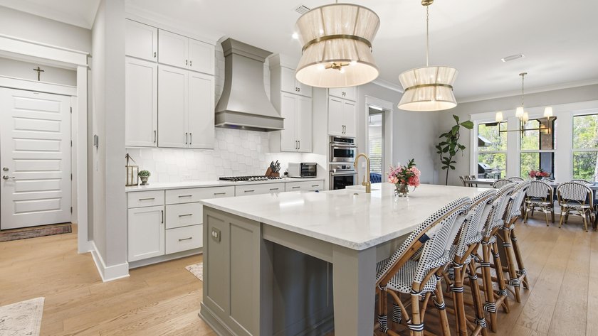 Discover an extraordinary expression of luxury at 186 Revana Way - photo 2