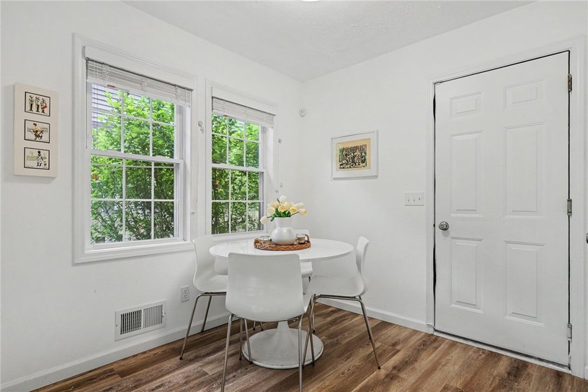 Welcome home to this beautifully updated 5 bedroom Colonial in - photo 7