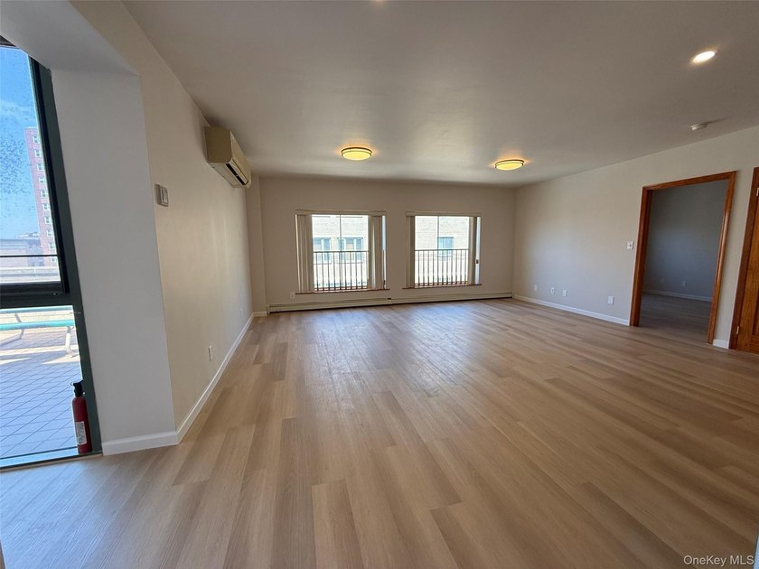 Welcome to this stunning newly renovated penthouse residence in - photo 14