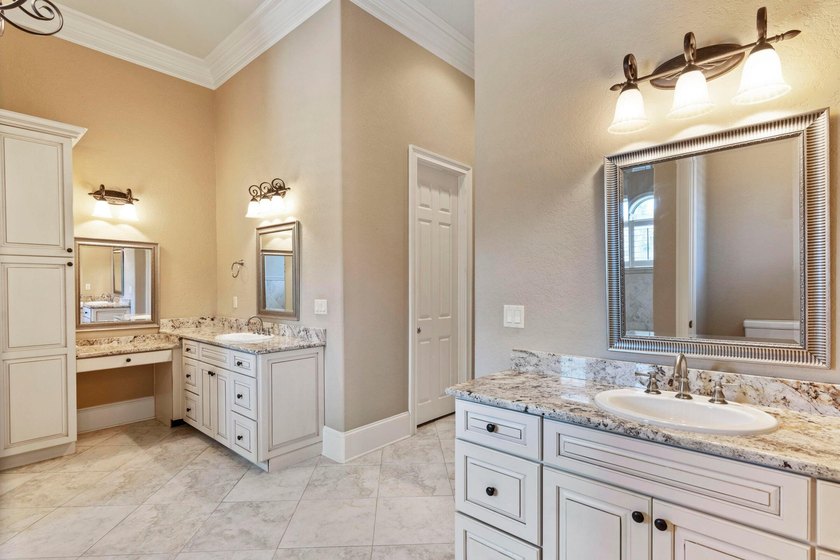 Amazing opportunity to own this custom built Single Story beach - photo 19
