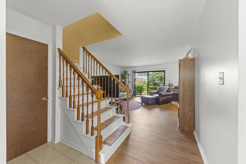 Welcome home to 1613 Groton Ct - a beautifully refreshed - photo 2