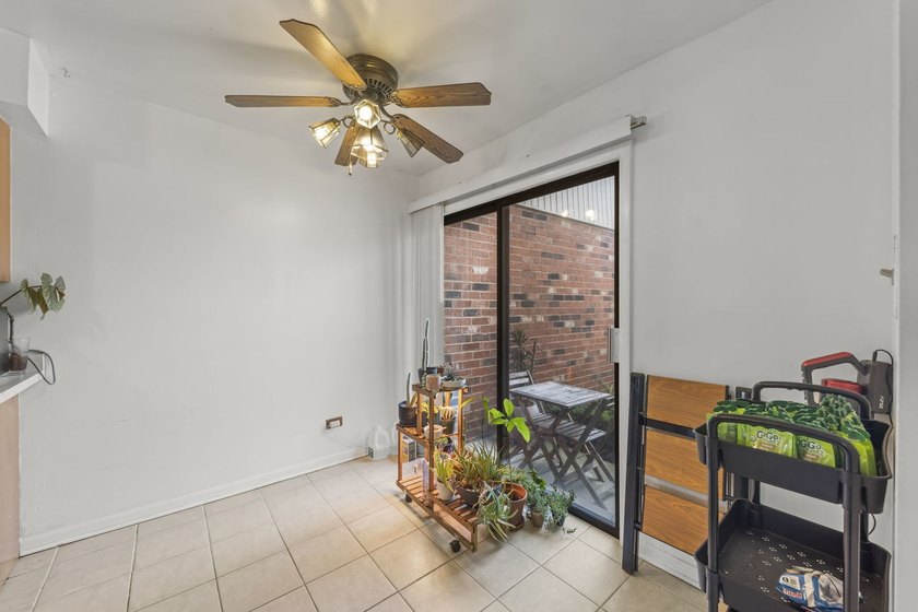 Welcome home to 1613 Groton Ct - a beautifully refreshed - photo 4