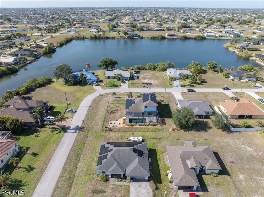 Seller is offering $10,000 toward the buyer's closing costs and - photo 41
