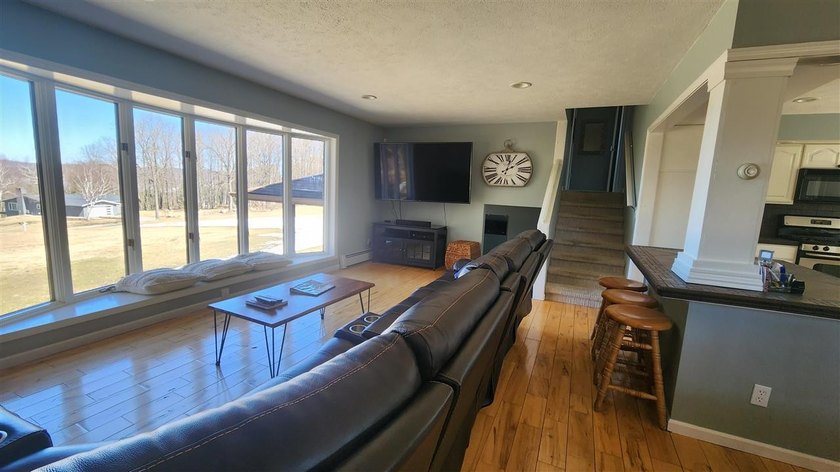 Absolutely stunning views of Lake Charlevoix! Located at the end - photo 12