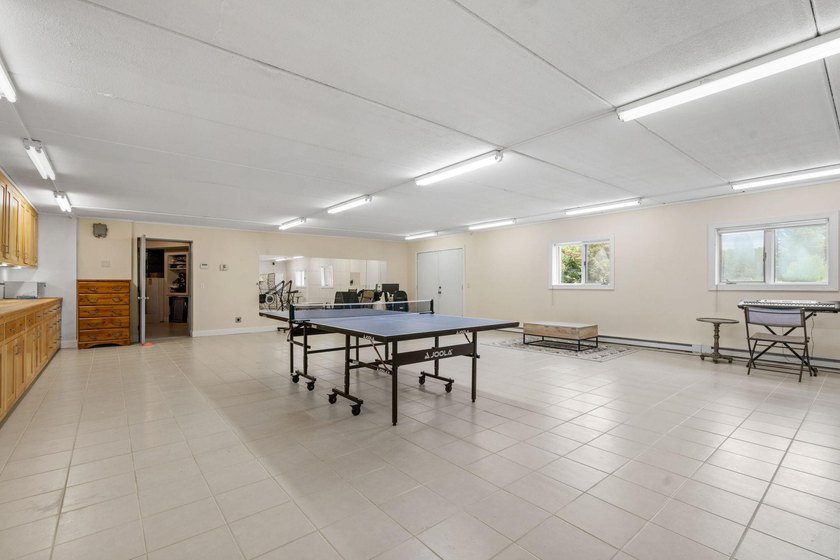 This beautifully maintained soft contemporary home offers luxury - photo 37