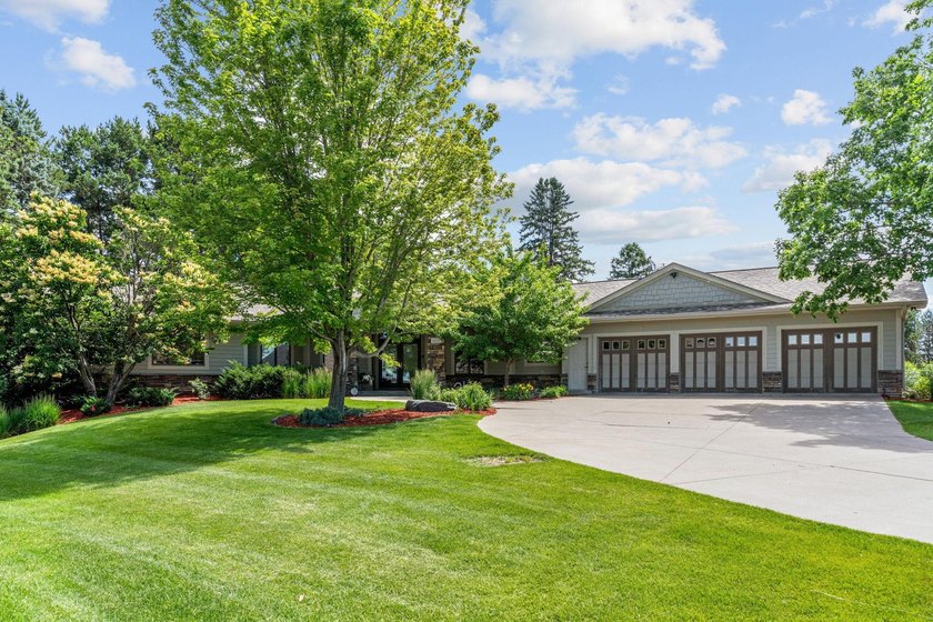 This beautifully maintained soft contemporary home offers luxury - photo 39
