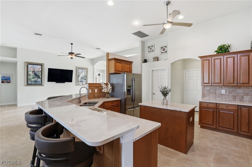BRING YOUR OFFER THIS WAY! A waterfront masterpiece in Cape - photo 12