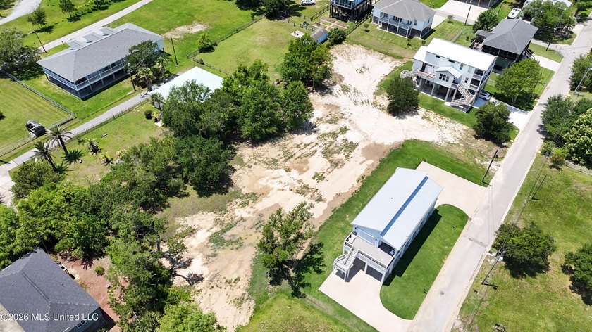Prime location just steps from Waveland's stunning beaches and - photo 12