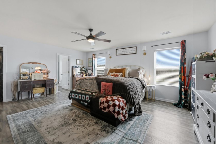 Listed below Appraisal value! Credit to buyer offered at closing - photo 17