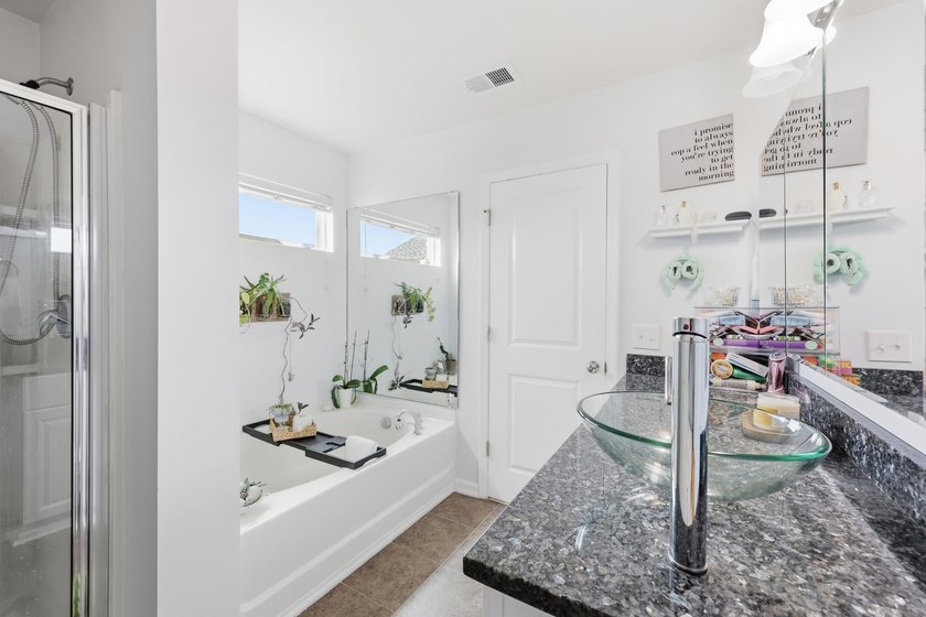 Listed below Appraisal value! Credit to buyer offered at closing - photo 20