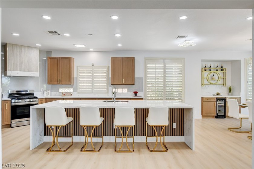 Welcome to this beautifully upgraded, energy-efficient - photo 5