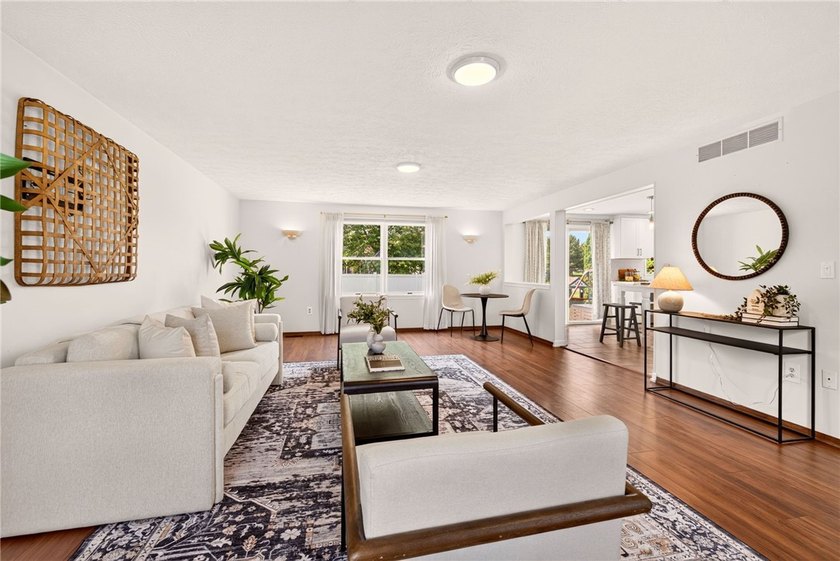 SHOWSTOPPER!! This **MAGAZINE-WORTHY** 4-bedroom 2.5-bath - photo 14
