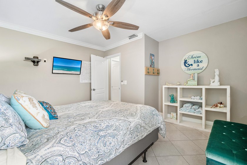 Welcome to this spacious 3-bedroom, 2-bathroom condo featuring - photo 20