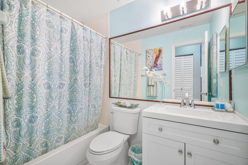 Welcome to this spacious 3-bedroom, 2-bathroom condo featuring - photo 24