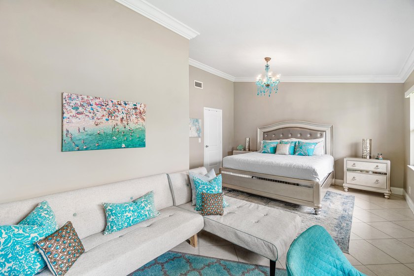 Welcome to this spacious 3-bedroom, 2-bathroom condo featuring - photo 32
