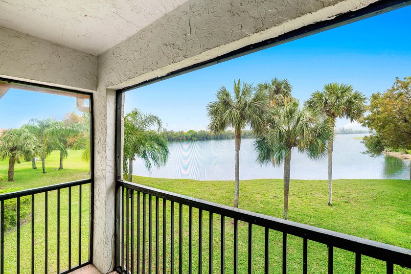 Welcome to this spacious 3-bedroom, 2-bathroom condo featuring - photo 42