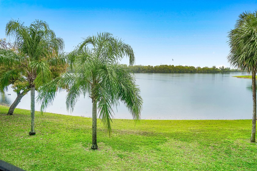 Welcome to this spacious 3-bedroom, 2-bathroom condo featuring - photo 43