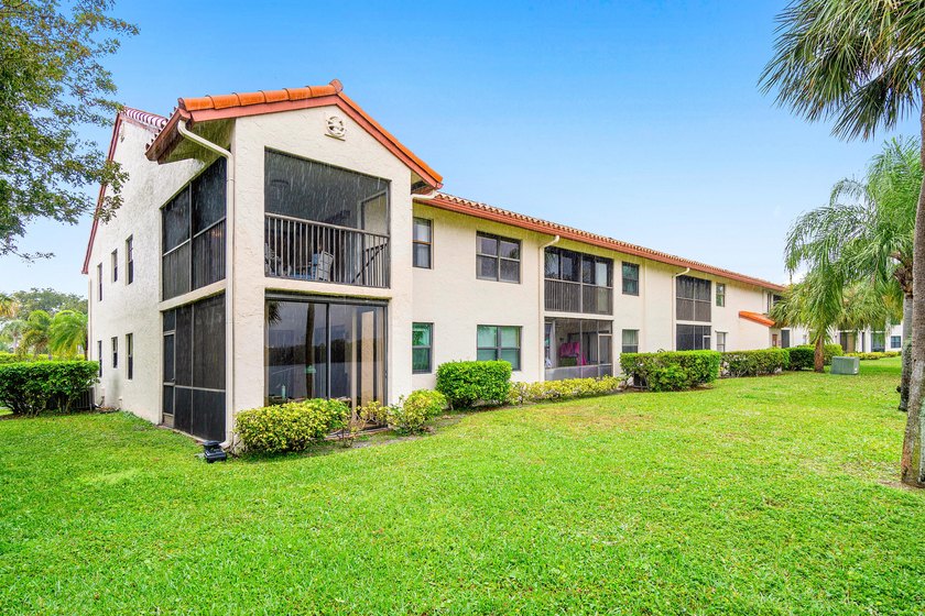 Welcome to this spacious 3-bedroom, 2-bathroom condo featuring - photo 44