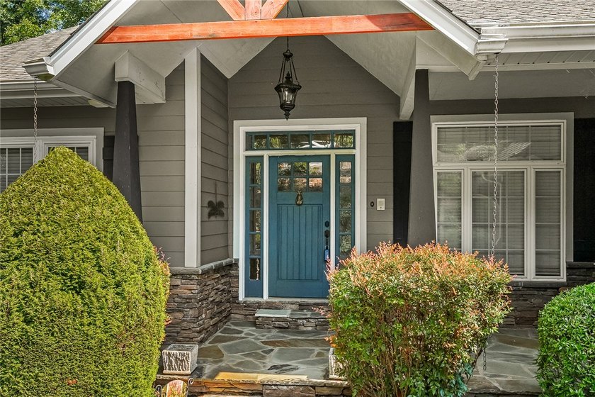This charming Craftsman-style home in the highly sought-after - photo 4
