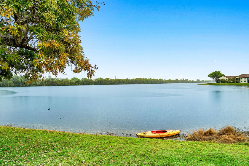 Welcome to this spacious 3-bedroom, 2-bathroom condo featuring - photo 46