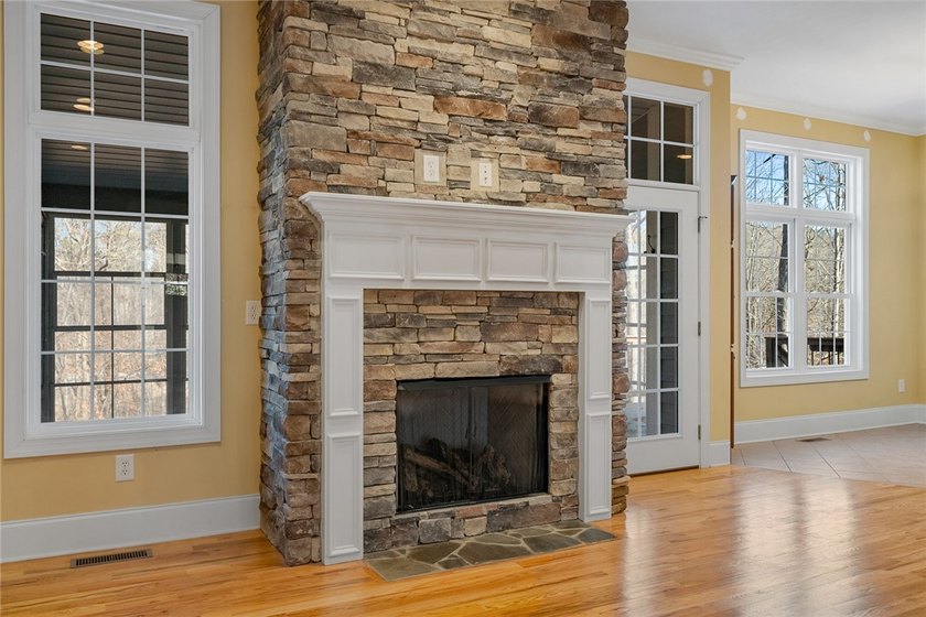 This charming Craftsman-style home in the highly sought-after - photo 9