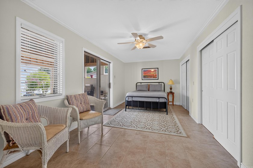 Rare opportunity on Lake Balboa! This custom-built waterfront - photo 38