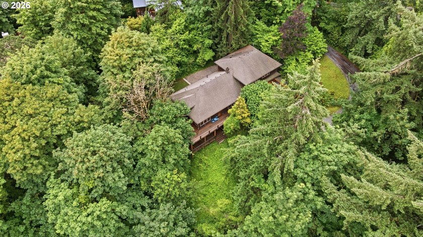 Some houses are built. This one was made - shaped over a century - photo 3